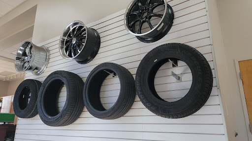 Tire Shop «Tires Plus Total Car Care University Parkway», reviews and photos, 2975 University Pkwy, Sarasota, FL 34243, USA