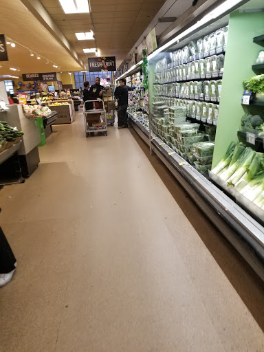 Grocery Store «Stop & Shop», reviews and photos, 111 Vredenburgh Ave, Yonkers, NY 10704, USA