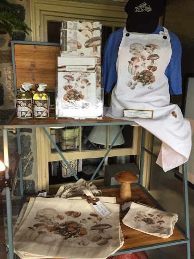 Produce Market «The Woodlands at Phillips», reviews and photos, 1020 Kaolin Rd, Kennett Square, PA 19348, USA