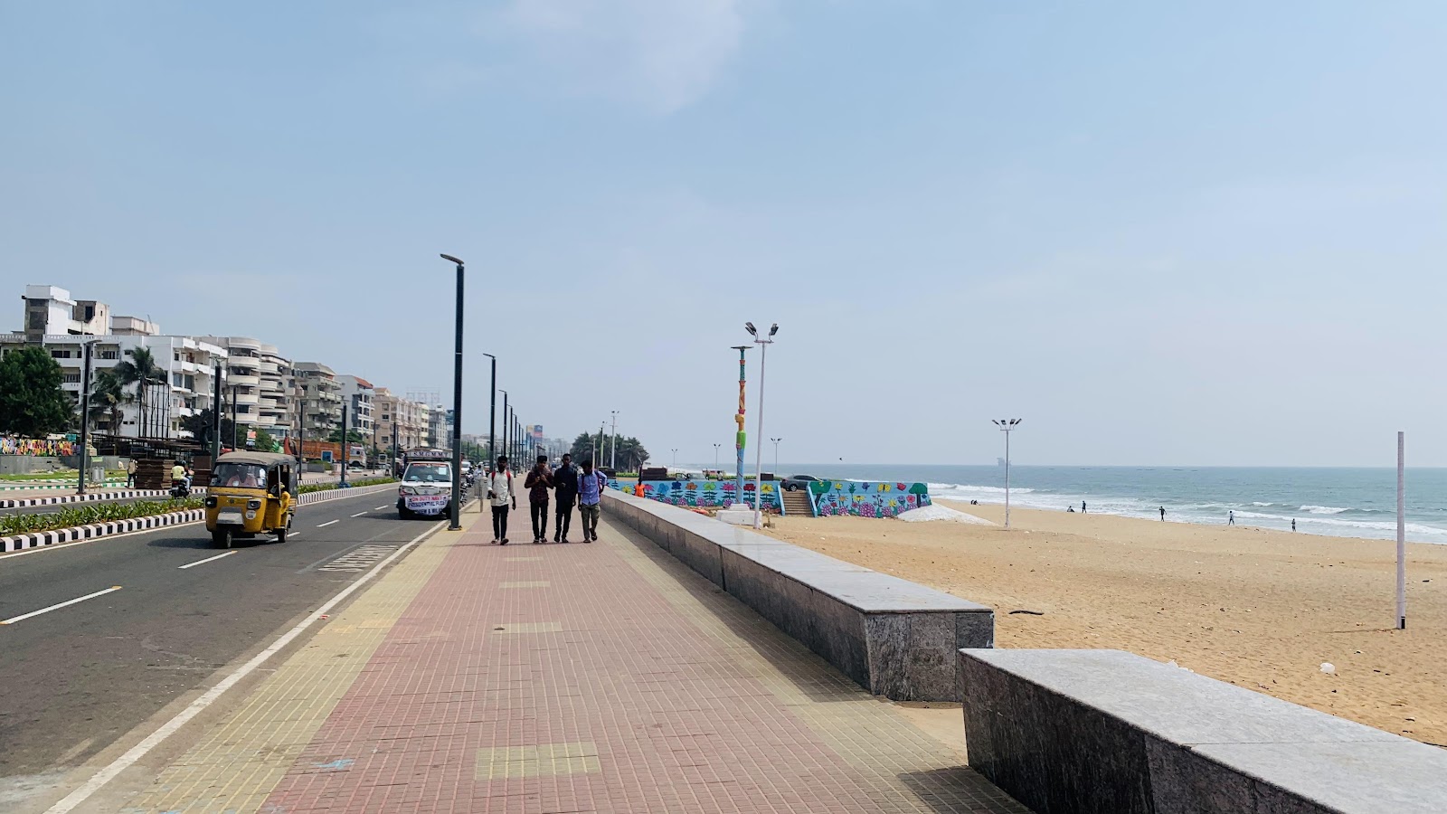 Foto von Ramakrishna Beach und die siedlung