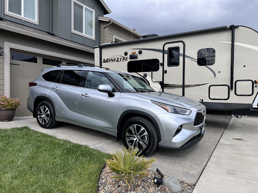 Toyota Dealer «Royal Moore Toyota», reviews and photos, 1415 SE River Rd, Hillsboro, OR 97123, USA