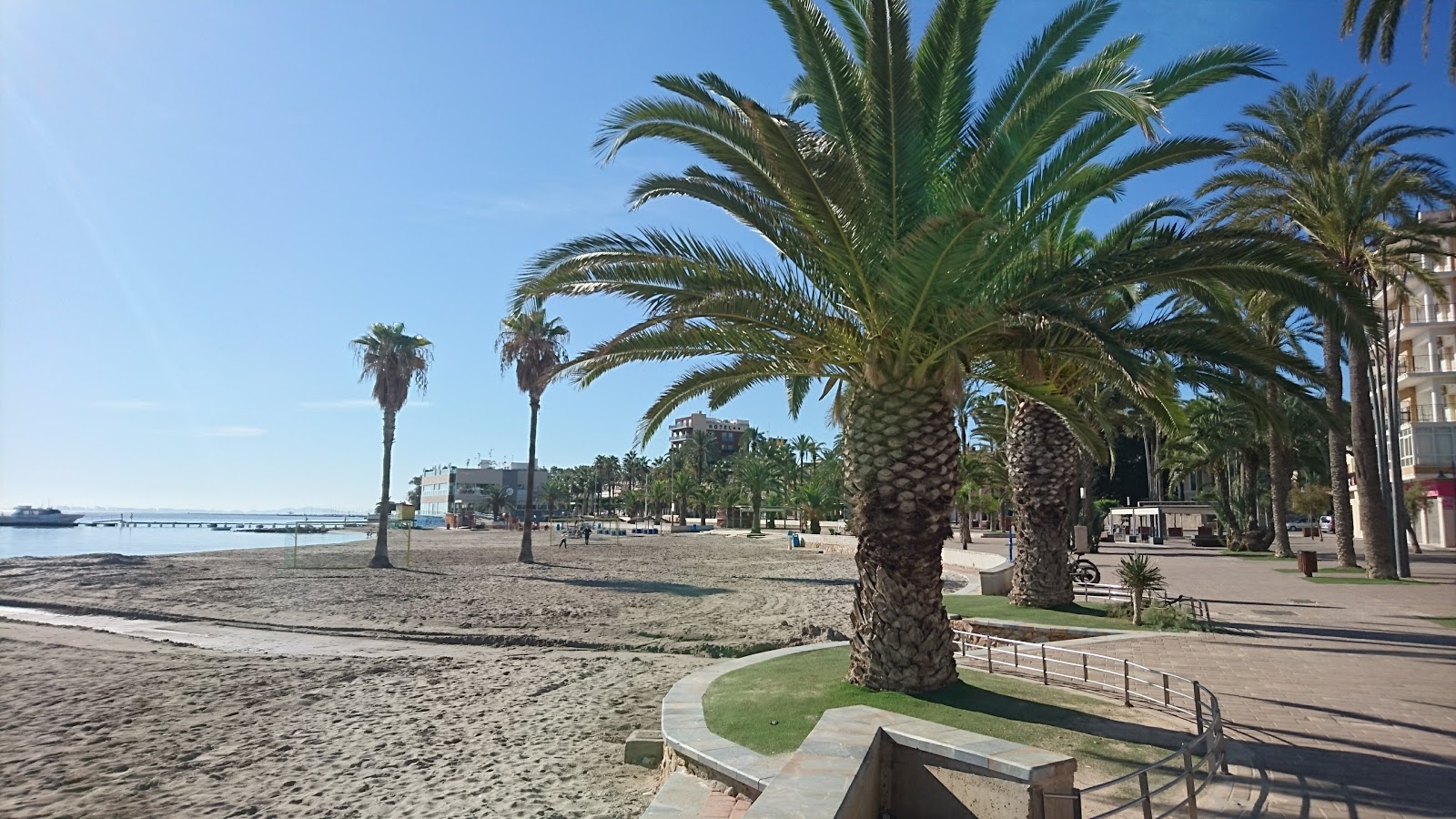 Playa de Santiago de La Ribera'in fotoğrafı - Çocuklu aile gezginleri için önerilir