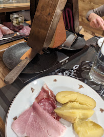 Raclette du Restaurant français Le Sérac à Chamonix-Mont-Blanc - n°19