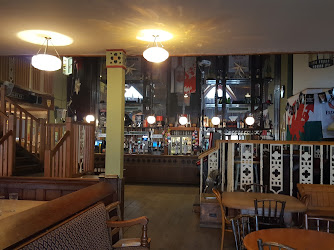Barinis Bar, Lounge and Restaurant