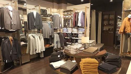 Magasin de vêtements pour hommes Jules Caen- Côté de Nacre Caen