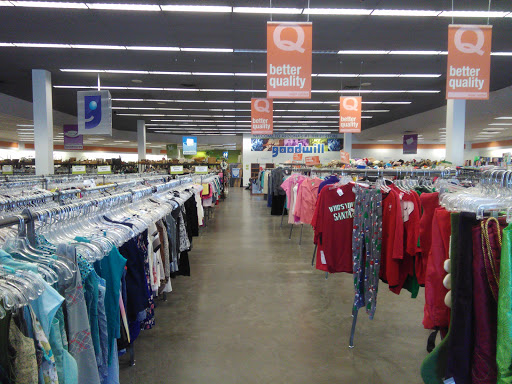Thrift Store «Kyrene & Warner Goodwill Retail Store & Donation Center», reviews and photos, 575 W Warner Rd, Tempe, AZ 85284, USA