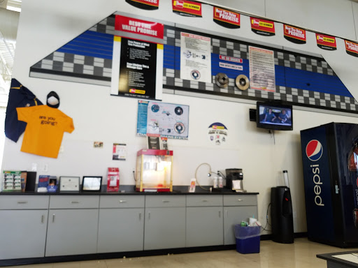 Tire Shop «Les Schwab Tire Center», reviews and photos, 5985 Fashion Point Dr, South Ogden, UT 84403, USA