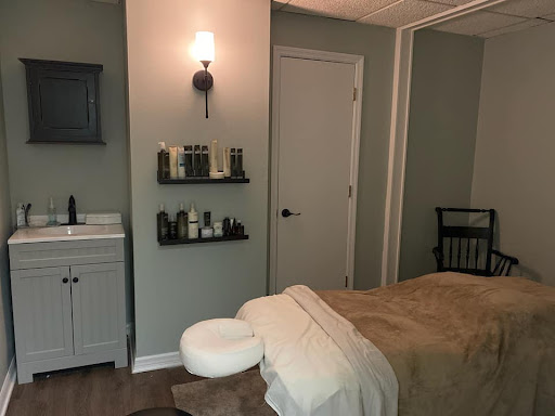 Beauty Salon «Face the Day Spa & Salon», reviews and photos, 917 E Silver Springs Blvd, Ocala, FL 34470, USA