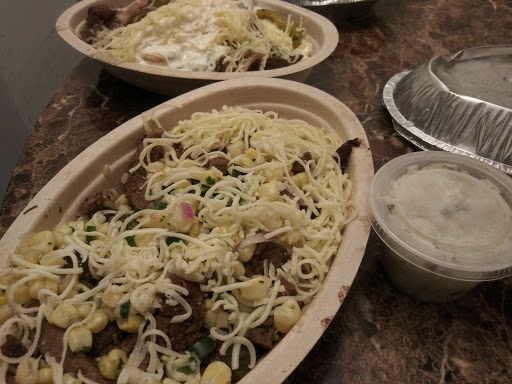 Mexican Restaurant «Chipotle Mexican Grill», reviews and photos, 32824 Woodward Ave, Royal Oak, MI 48068, USA