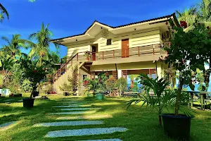 Reavilla Resort image