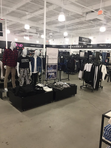 Department Store «Saks OFF 5TH», reviews and photos, 21500 Victory Blvd, Woodland Hills, CA 91367, USA