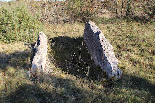 Dolmen de Plassous à Gramat