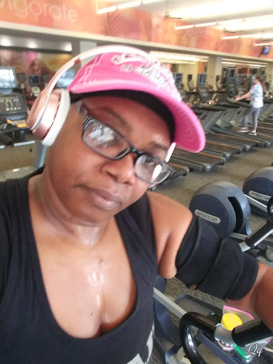 Gym «LA Fitness», reviews and photos, 22327 Moross Rd, Detroit, MI 48236, USA
