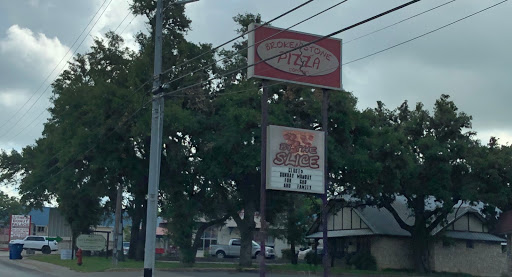 Pizza Restaurant «Broken Stone Pizza Co», reviews and photos, 809 Sidney Baker St, Kerrville, TX 78028, USA