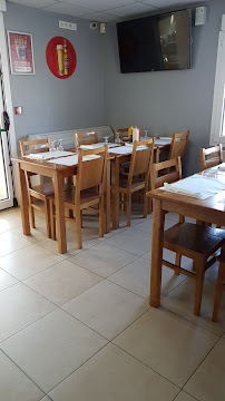 Atmosphère du Restaurant portugais Le Roi du Poulet à Champigny-sur-Marne - n°11