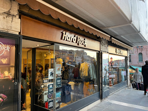 Hard Rock Cafe Rock Shop