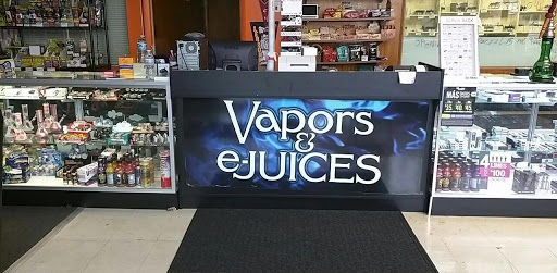 Tobacco Shop «Tobacco & Vapors Unlimited», reviews and photos, 4334 Ridge Rd, Brooklyn, OH 44144, USA