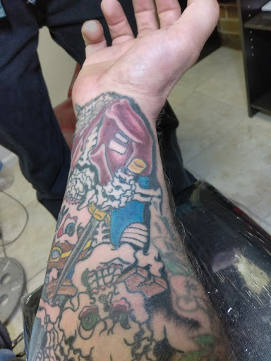 Tattoo Shop «Sacred Ink Tattoo», reviews and photos, 2707 E Court St, Flint, MI 48503, USA