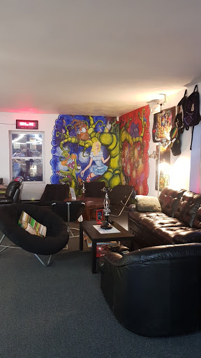 Tobacco Shop «Smoke Signals Pipe & Tobacco», reviews and photos, 3 Main St, Dover, NH 03820, USA