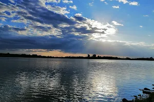 Lacul Amara image