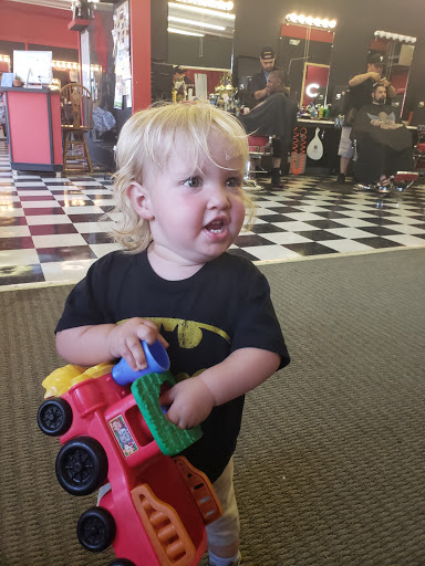 Barber Shop «Thumbs Up Barber Shop», reviews and photos, 544 John Fitch Hwy, Fitchburg, MA 01420, USA