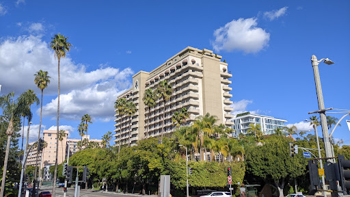 Luxury Hotel «Four Seasons Hotel Los Angeles At Beverly Hills», reviews and photos, 300 S Doheny Dr, Los Angeles, CA 90048, USA