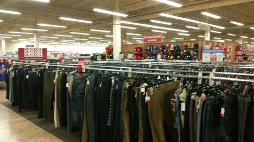 Clothing Store «Burlington Coat Factory», reviews and photos, 250 S Randall Rd, Elgin, IL 60123, USA