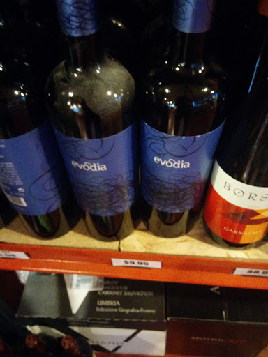 Liquor Store «Liquor Warehouse Syracuse», reviews and photos, 814 N State St, Syracuse, NY 13208, USA