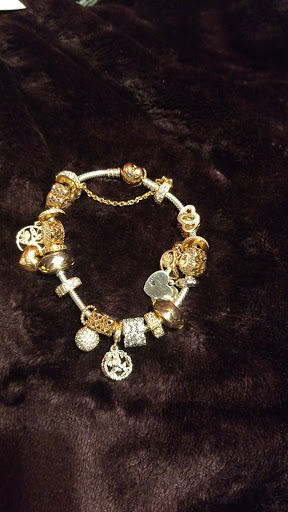 Jewelry Store «Jared The Galleria of Jewelry», reviews and photos, 451 W 14 Mile Rd, Madison Heights, MI 48071, USA