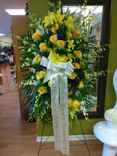 Florist «Plump Chicago Flower Shop», reviews and photos, 411 E Oakwood Blvd, Chicago, IL 60653, USA