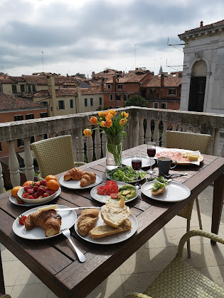 Plats et boissons Holiday apartment Venice Apartments Casa dei Pittori 30145 Venice