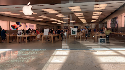 Computer Store «Apple Millenia», reviews and photos, 4200 Conroy Rd, Orlando, FL 32839, USA