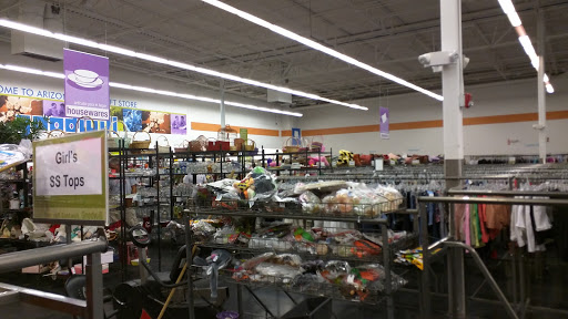 Thrift Store «Lindsay & Warner Goodwill Retail Store & Donation Center», reviews and photos, 874 E Warner Rd, Gilbert, AZ 85296, USA