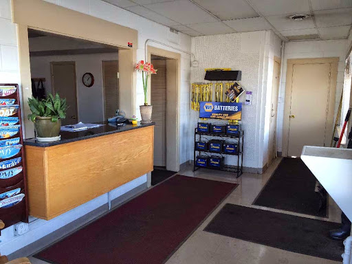 Auto Repair Shop «Andresen Automotive», reviews and photos, 33285 US-45, Grayslake, IL 60030, USA