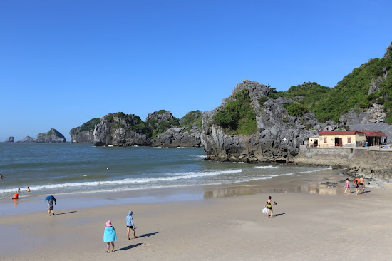 Cat Co 3 Beach