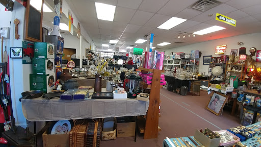 Flea Market «Pocono Bazaar Flea Market», reviews and photos, 1 Municipal Dr, East Stroudsburg, PA 18302, USA