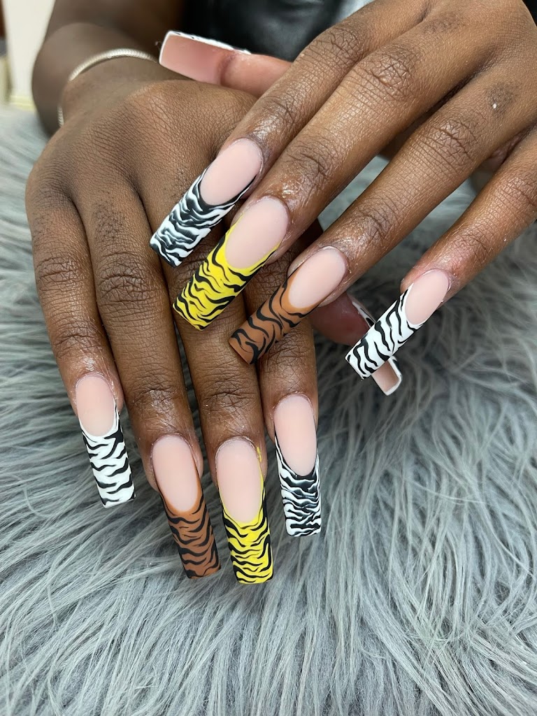 BROS NAILS SPA 33055