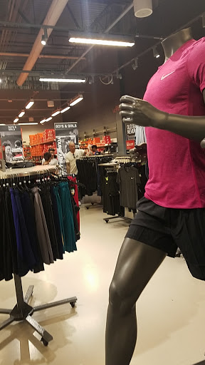 Clothing Store «Nike Factory Store», reviews and photos, 5900 Sugarloaf Pkwy #528, Lawrenceville, GA 30043, USA