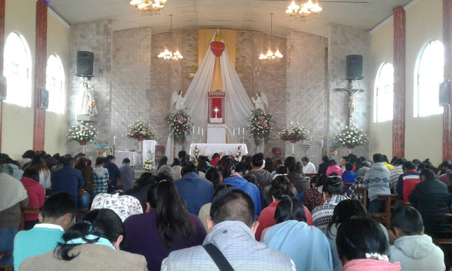 Opiniones de Capilla Católica La Calera en Latacunga - Iglesia
