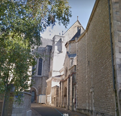 Église Saint-Hilaire de Poitiers à Poitiers
