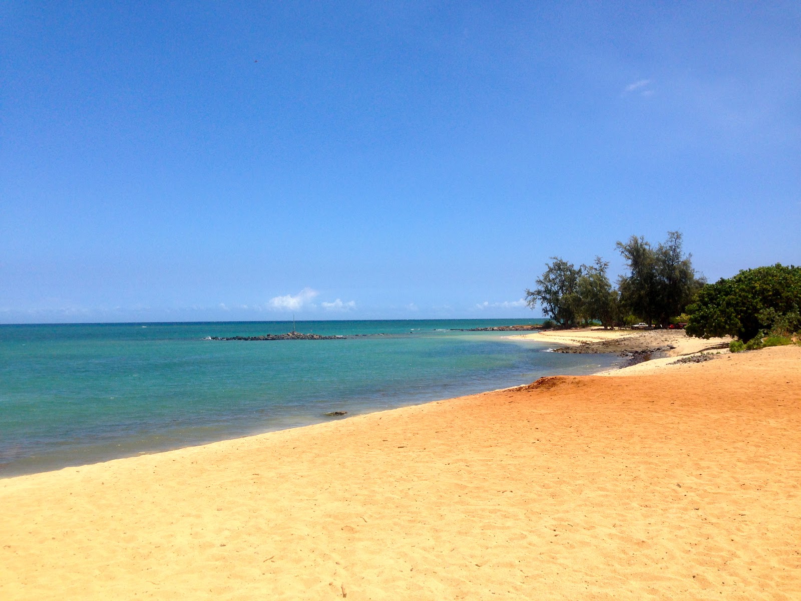 Kite Beach Maui的照片 带有碧绿色纯水表面