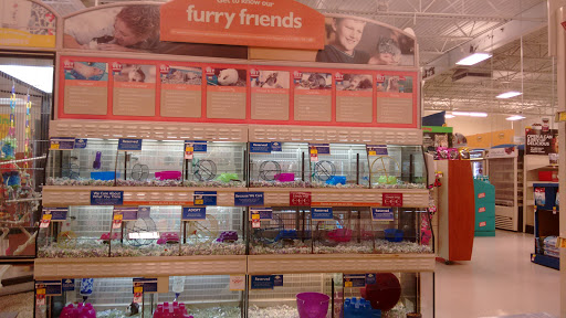 Pet Supply Store «PetSmart», reviews and photos, 2477 Naglee Rd, Tracy, CA 95304, USA