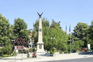 Monumentul Eroilor Măcin image