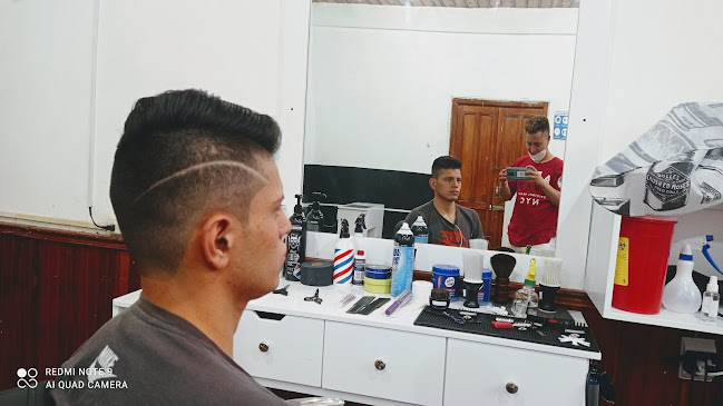 Opinii despre Black & White Barberia studio de Tatuajes în Loja - Estudio de tatuajes