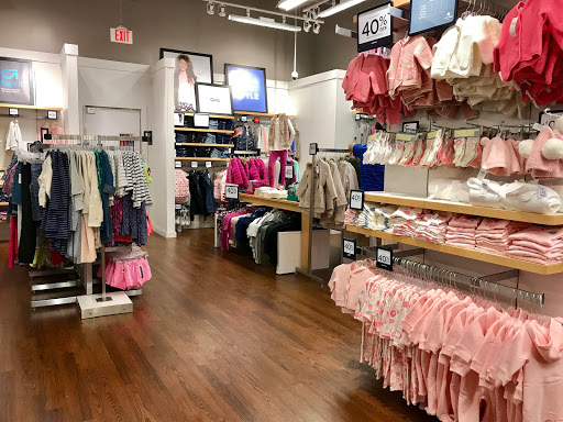 Clothing Store «Gap», reviews and photos, 18511 Outlet Blvd, Chesterfield, MO 63005, USA