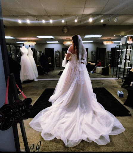 Tuxedo Shop «The Wedding Bell», reviews and photos, 2609 6th Ave, Tacoma, WA 98406, USA