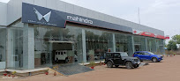 Mahindra Ralas Automobiles   Suv & Commercial Vehicle Showroom