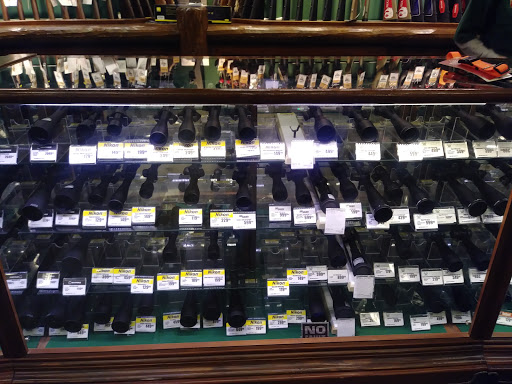 Sporting Goods Store «Bass Pro Shops», reviews and photos, 10501 Palm River Rd, Tampa, FL 33619, USA