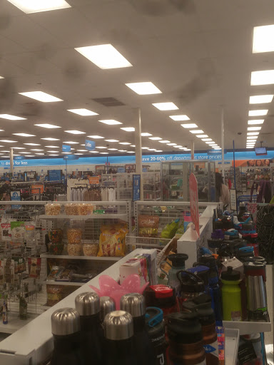 Clothing Store «Ross Dress for Less», reviews and photos, 3701 Truxel Rd, Sacramento, CA 95834, USA