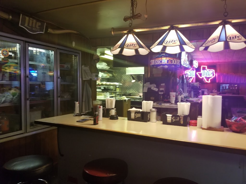 Cecils Last Chance Bar & Grill 79118